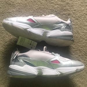 Adidas Falcons new with tags